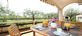 Near the beach, air-conditioned, quiet location,family-friendly