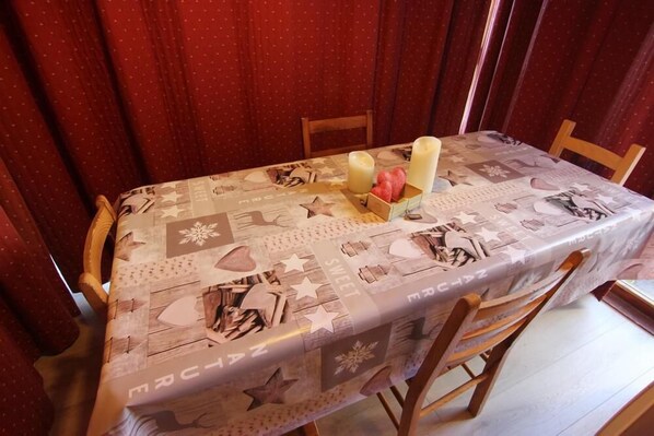 Dining - 10m from resort center, 2nd floor, tv, 30m², Val Thorens (Val Thorens)