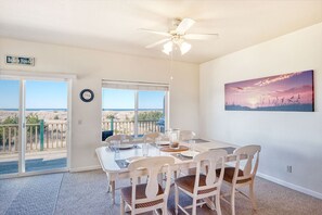 Dining - Sleep 16! OCEAN FRONT, Pets OK, PingPong, Billiards (OViewA+B) (Long Beach)