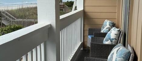 Condo, 2 Bedrooms | Property grounds