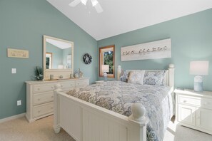 3 室のベッドルーム、アイロン / アイロン台、旅行用ベビーベッド、WiFi (無料)