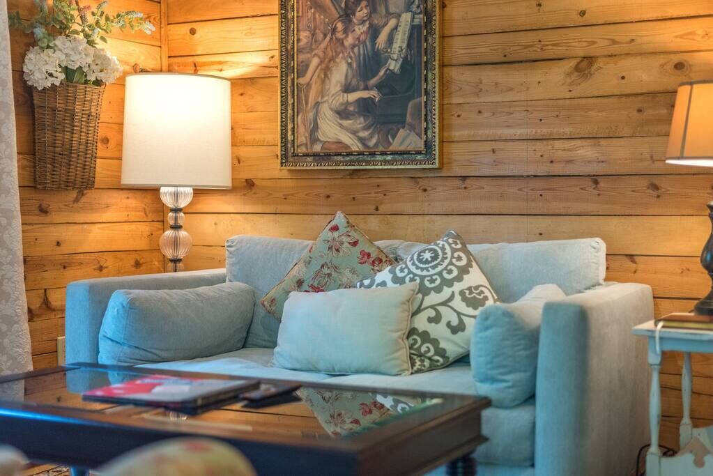 Rustic Cottage in the Woods Close to Tryon Equestrian Center