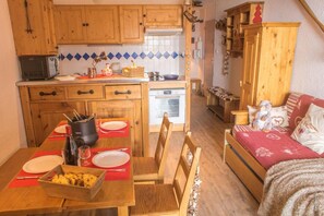 Fridge, oven, dishwasher - 200m from ski slopes, 2nd floor, tv, 35m², Val Thorens (Val Thorens)