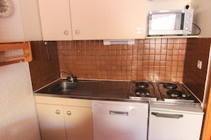 Frigorifero, forno, lavastoviglie
