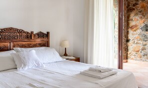 2 Schlafzimmer, Zimmersafe, Bügeleisen/Bügelbrett, WLAN
