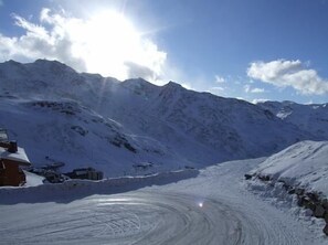 Snow and ski sports