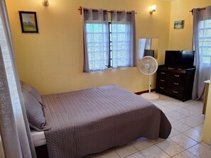 4 Schlafzimmer, Bügeleisen/Bügelbrett, WLAN, Bettwäsche