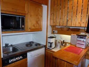 Frigorifero, microonde, forno, lavastoviglie