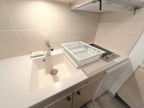 Kjøleskap, ovn og oppvaskmaskin