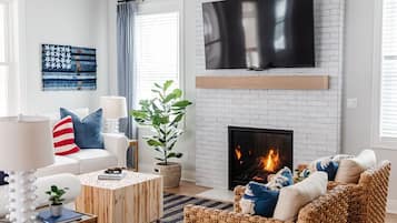 Smart TV, chimenea