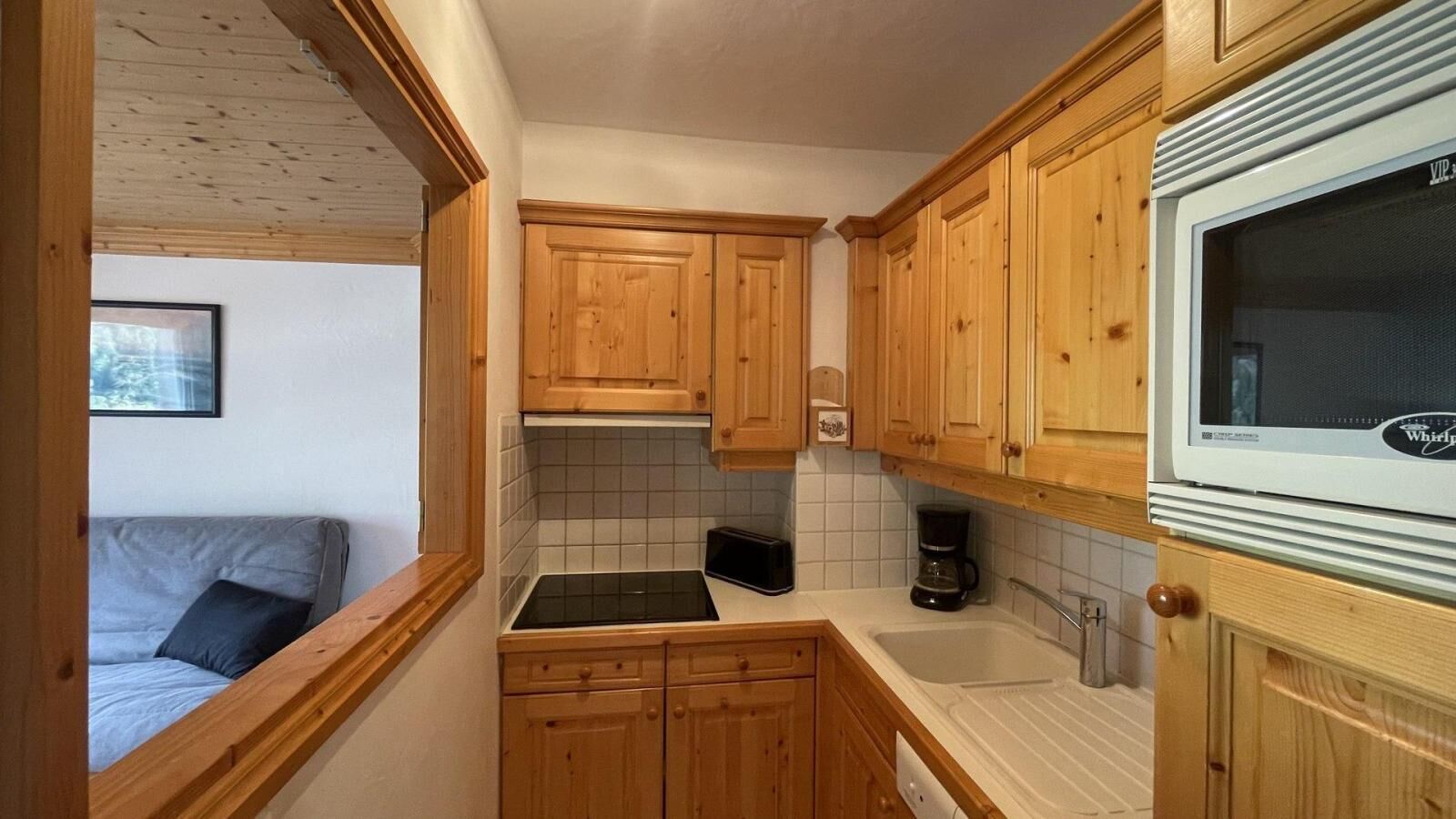 Fridge, oven, dishwasher