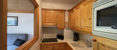 Køleskab, ovn, opvaskemaskine