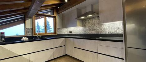 Fridge, microwave, oven, dishwasher