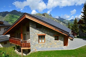 Esterni