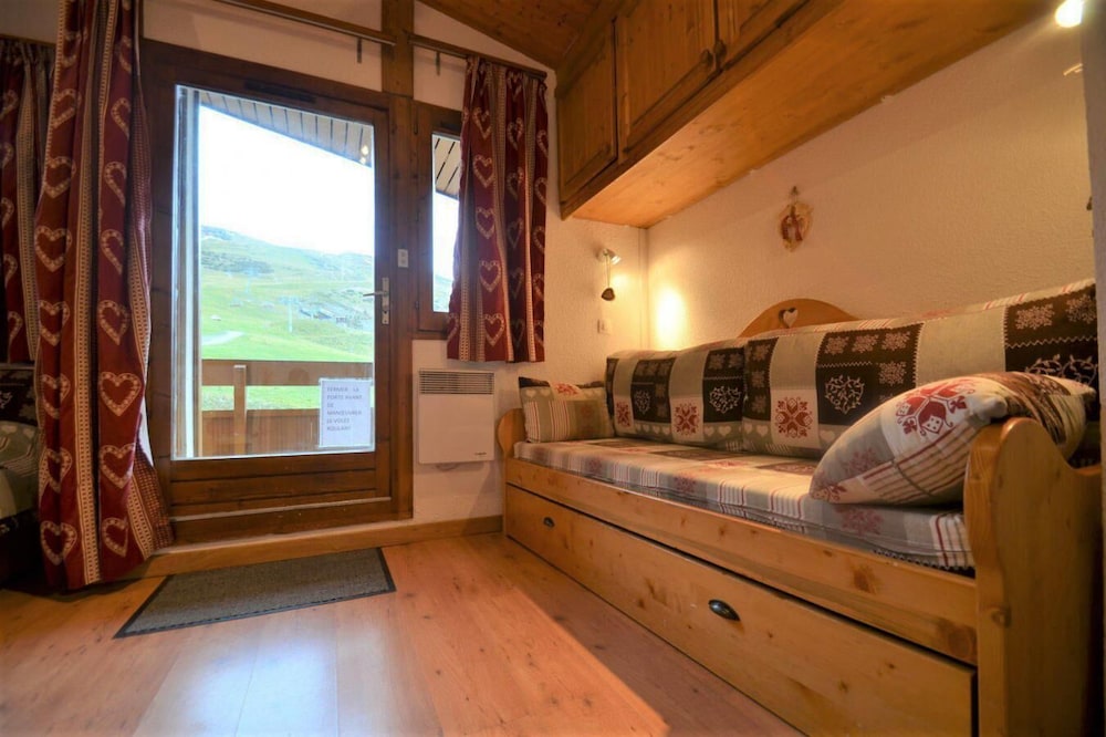 À 10m des pistes de ski, 5ème étage, vue pistes de ski, balcon, télévision, casier à ski, 25m²