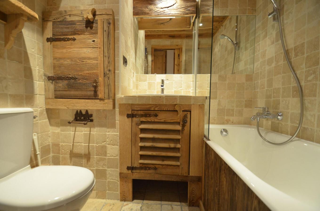 Baignoire, séchoir à cheveux