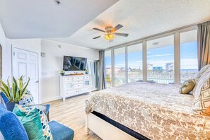 5 bedrooms, iron/ironing board, WiFi, bed sheets