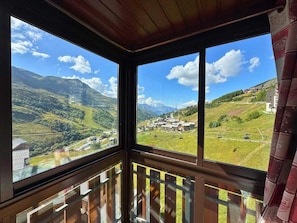 Interior - 50m from shops, 6th floor, tv, ski locker, 28m², Les Menuires (Les Menuires)