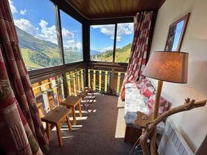 Interior - 50m from shops, 6th floor, tv, ski locker, 28m², Les Menuires (Les Menuires)