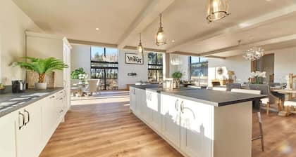 Host & Stay | The Gathering