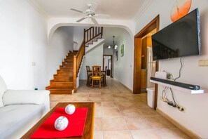 Smart TV, DVD player