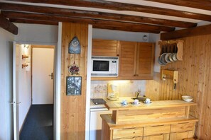 Refrigerador, microondas, horno y lavavajillas 