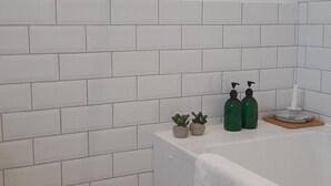 House | Bathroom - The Studio a Super Cute Place nr Southwold (Reydon)