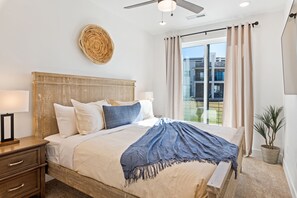 3 bedrooms, desk, iron/ironing board, internet - Sun and Fun: Desert Color Lagoon + Beaches (St. George)