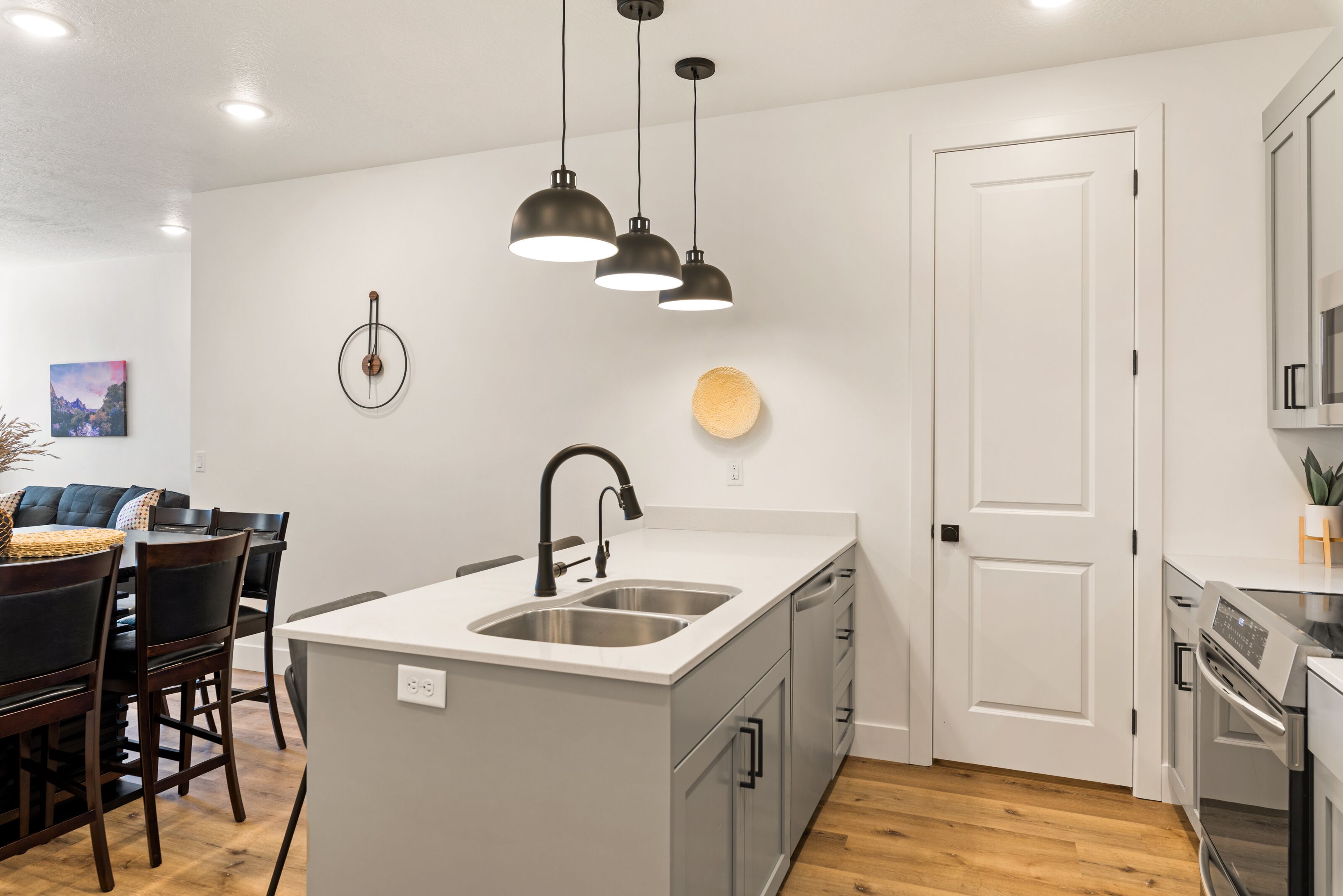 Sun and Fun, LAGOON, SANDY BEACH, ARCADE GAMES!