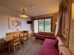 Interior - Floor -1, view ski slopes, terrace, tv, ski locker, 21m², Valmorel (Valmorel)