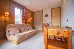 Living area - 1st floor, view ski slopes, balcony, tv, ski locker, 21m², Valmorel (Valmorel)