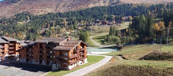 300m from shops, 3rd floor, view ski slopes, balcony, tv, ski locker, 36m², Valmorel