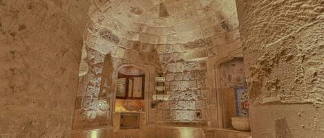 Romantic Suite | Egyptian cotton sheets, premium bedding, Tempur-Pedic beds, free minibar