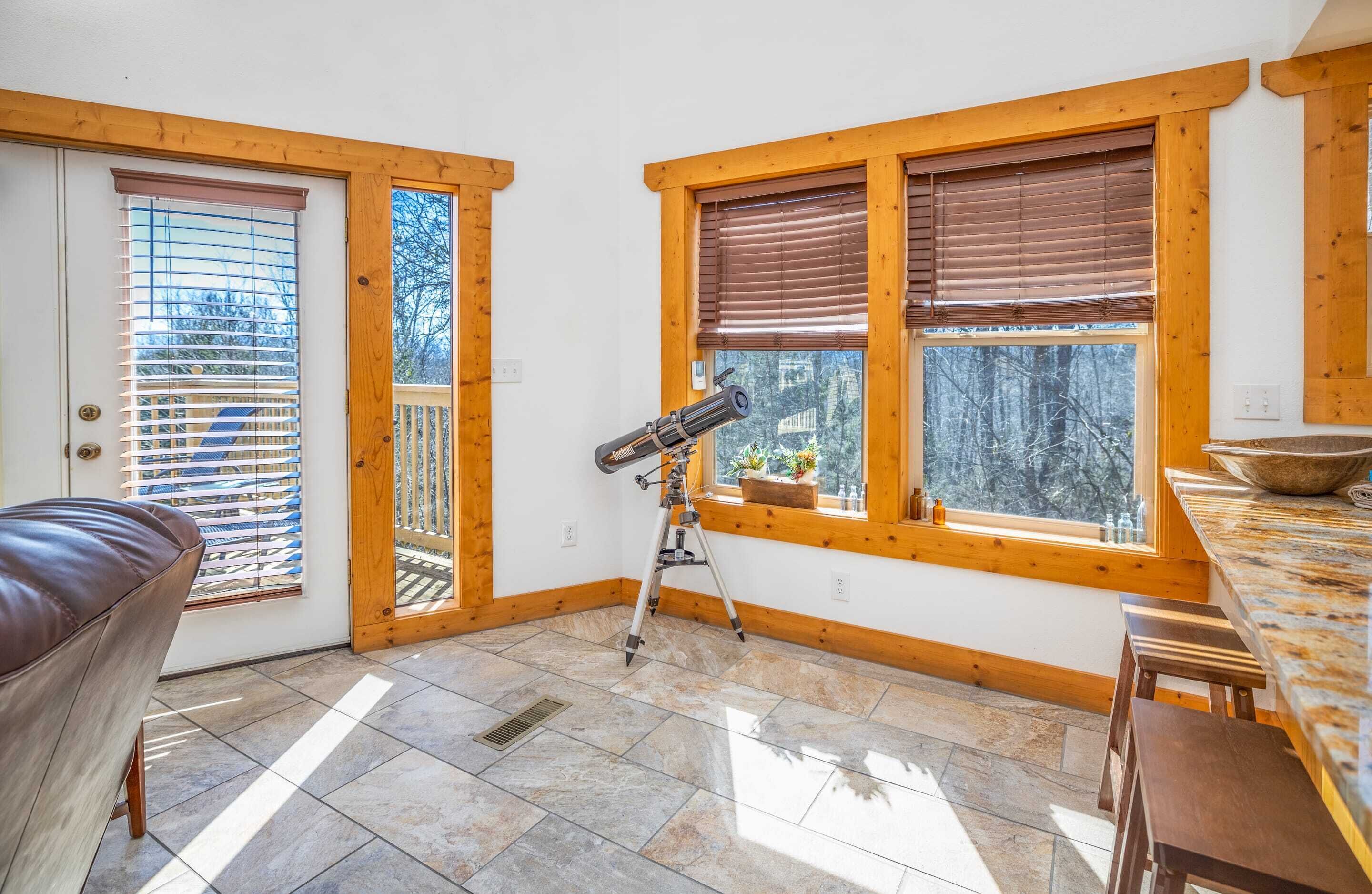 Woodland Chalet: Pool Table, Private, Great Views