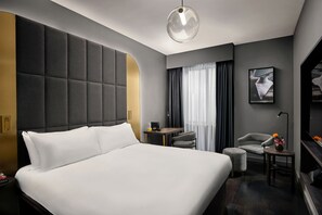 Bộ đồ giường kháng dị ứng, két bảo mật tại phòng, phòng cách âm 