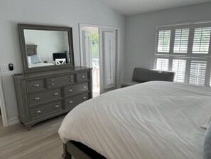 3 habitaciones, escritorio, wifi gratis y ropa de cama 