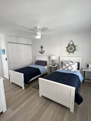 3 habitaciones, escritorio, wifi gratis y ropa de cama