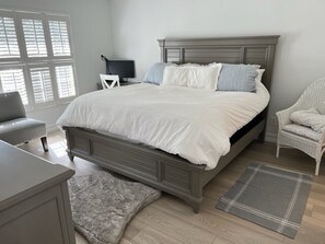 3 bedrooms, desk, free WiFi, bed sheets