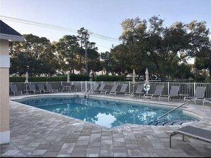Piscine extérieure, piscine chauffée