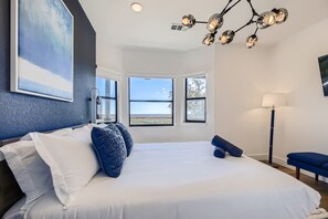 7 Schlafzimmer, Schreibtisch, Bügeleisen/Bügelbrett, kostenloses WLAN