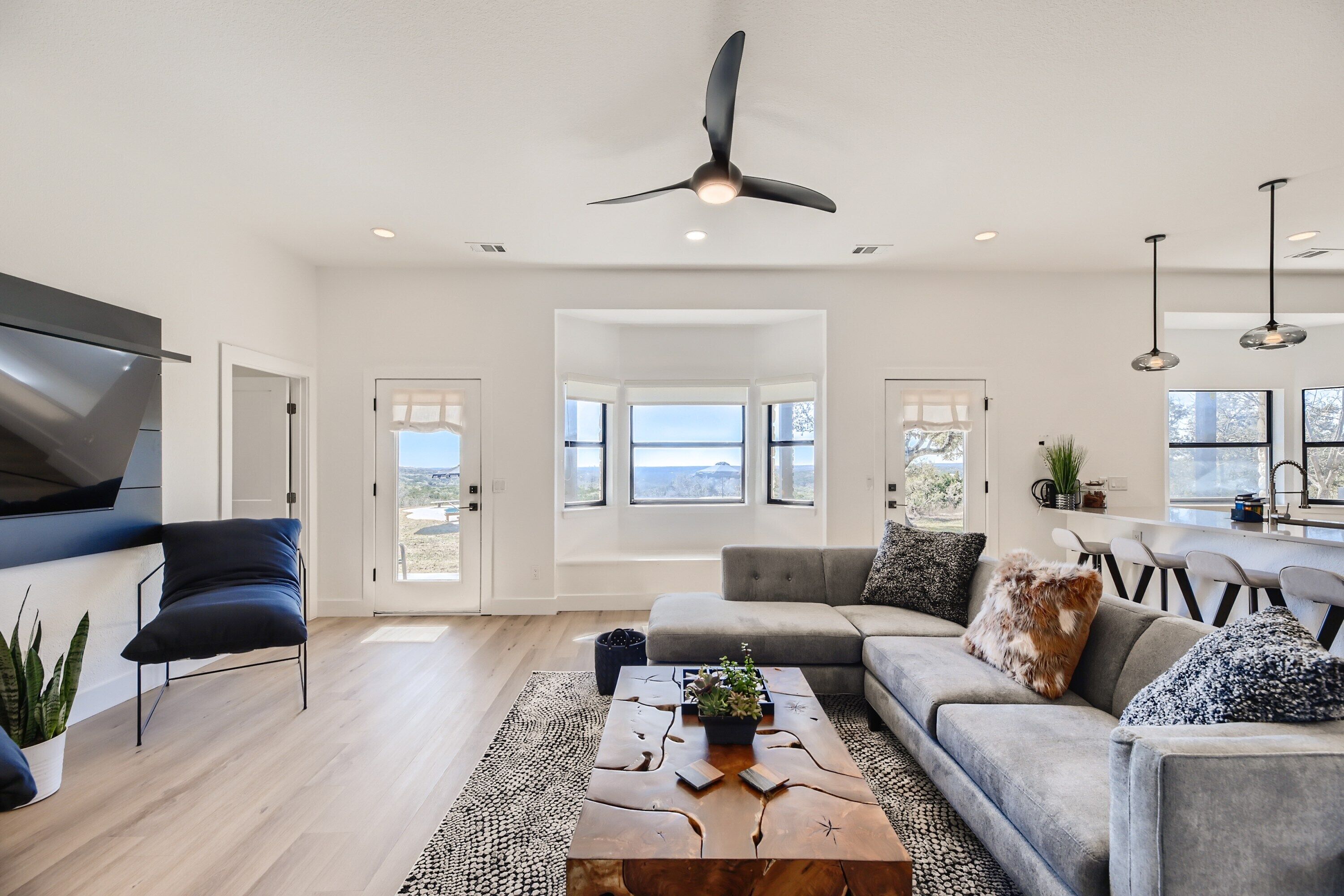 Smart-TV, Tischtennisplatte