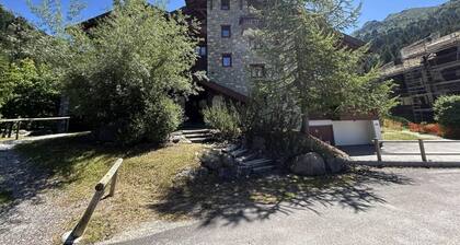350m from ski slopes, balcony, parking, tv, 40m², Méribel-Mottaret