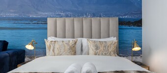 16 on Bree Luxury Apartments