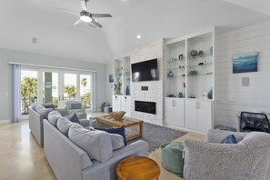 TV, lettore DVD, tavolo da ping pong