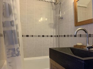 Bathtub