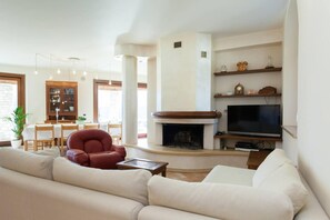 House | Living room - Beautiful 4 bed House in Urbino in the Marche (Urbino)