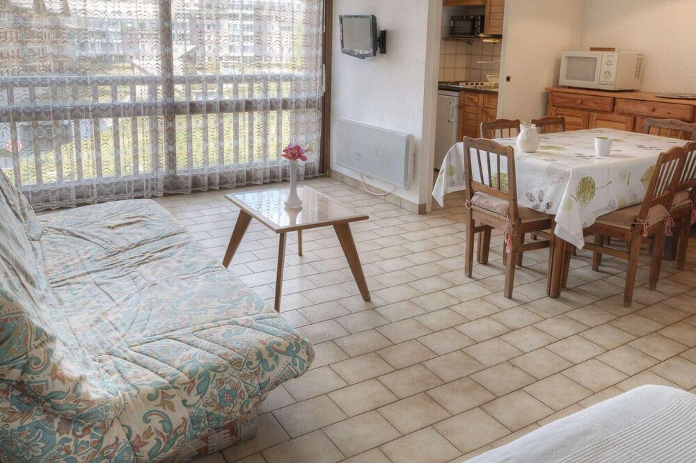350m from ski slopes, 3rd floor, view mountain, tv, 25m², Serre Chevalier