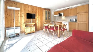 Living area - 350m from ski slopes, 2nd floor, balcony, tv, 36m², Serre Chevalier (Briançon)