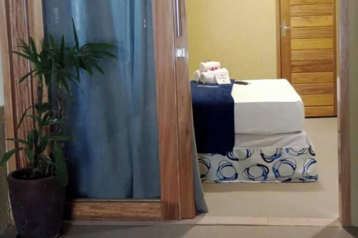 Standard Double Room | Minibar, soundproofing, iron/ironing board (on request), free WiFi