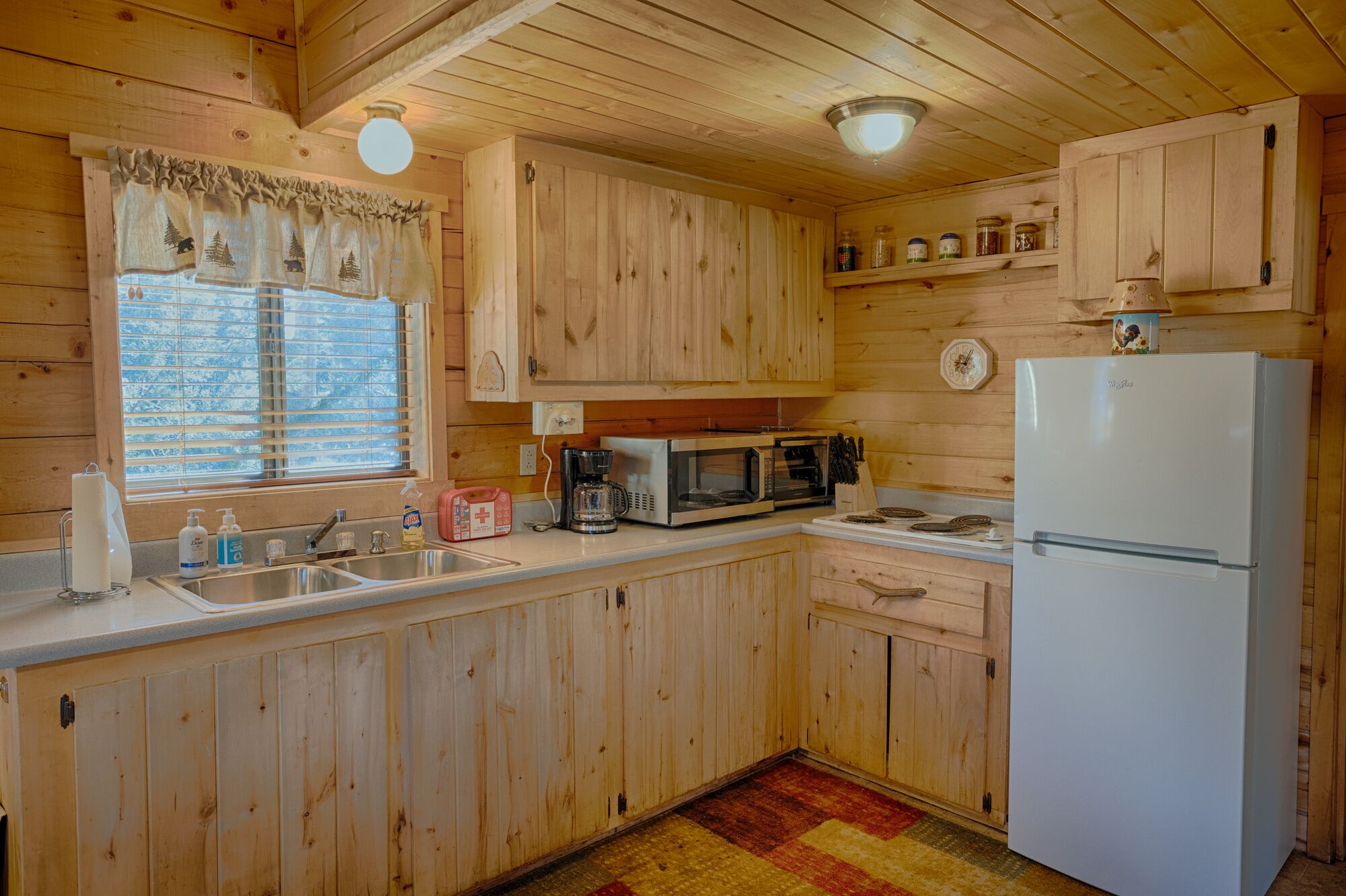 2-bedroom 1- bathroom cabin for a family get-away